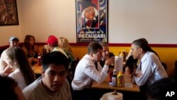 奥巴马和梅德维杰夫6月24日在华盛顿郊区的快餐店