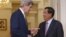 លោក John Kerry រដ្ឋមន្ត្រី​ការ​បរទេស​សហរដ្ឋ​អាមេរិក​ជួប​ជាមួយ​លោក​នាយករដ្ឋមន្ត្រី ហ៊ុន សែន នៅ​រាជធានី​ភ្នំពេញ​កាលពី​ថ្ងៃ​ទី​២៦ ខែ​មករា ឆ្នាំ​២០១៦ កន្លង​ទៅ​នេះ។