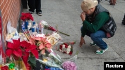 纽约市民悼念被杀警官