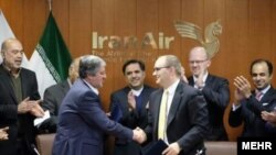 به تازگی ایران و بوئینگ قرارداد خرید دهها هواپیما را امضا کردند. 