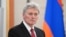 Американците, рече Песков, навистина почнуваат да си го поставуваат прашањето на што се трошат нивните пари 