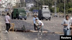 جامعہ الازہر کے طلبہ اور سکیورٹی فورسز کے درمیان جھڑپیں بھی ہوئی ہیں۔