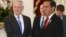 U.S. Defense Secretary Jim Mattis, left, shakes hands with Indonesian President Joko Widodo before a meeting at Merdeka palace in Jakarta, Indonesia, Jan. 23, 2018. 