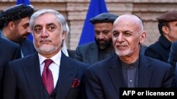 Mtendaji mkuu wa zamani Abdullah Abdullah (kushoto) na Rais wa Afghanistan Ashraf Ghani.