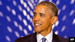 22일 바락 오바마 대통령이 워싱텅 최대 유대교 회당을 방문해 연설하고 있다.