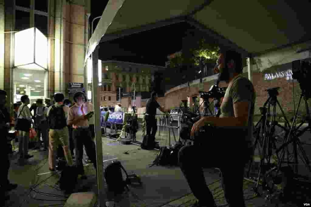 &nbsp;خبرگزاری تسنیم از خبرنگاران حاضر در محل مذاکرات نظرسنجی کرد. ۸۳ درصد از خبرنگاران معتقدند که مذاکره کنندگان به توافق می رسند. &nbsp;