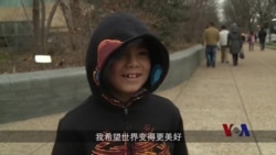 美国人和游客分享新年立志