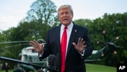 پرزیدنت ترامپ قبل از ترک کاخ سفید به مقصد پنسیلوانیا در حیاط جنوبی کاخ سفید به چند سوال خبرنگاران پاسخ داد. 