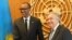 Mokonzi ya Rwanda Paul Kagame (G) na kalaka mokonzi ya ONU Antonio Guterres na ndako ya mosala ya ONU, New York, 24 sanza ya libwa 2018.