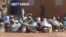 VOA60 Afirka: A Burkina Faso Akalla Mutane 50 Aka Kashe Sannan Wasu Dubbai Suka Rasa Muhallansu A Wani Rikicin Kabilanci Da Ya Faru