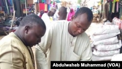 Yan Kasuwa Na Auna Shinkafa 