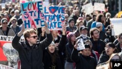 지난 12일 미국 뉴욕에서 도널드 트럼프 당선인에 반대하는 대규모 시위가 열렸다.