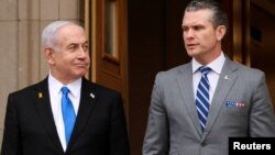 پیت هگست، وزیر دفاع آمریکا،  در دیدار با بنیامین نتانیاهو، نخست وزیر اسرائیل.