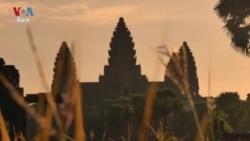 កម្មវិធីផតខាសថ៍ «កម្ពុជាសម្លឹងទៅមុខ ឬ Envision Cambodia»