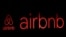 2018年6月14日，爱彼迎在日本东京举行的一个活动上展示的公司标识。（路透社）