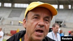  Gernot Rohr 