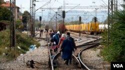 Бројот на мигранти кои се обидуваат илегално да поминат низ македонска територија бележи намалување за 35 проценти во однос на 2020 година.