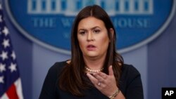 Сара Сандерс