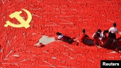 Iqlim o&#39;zgarishiga qarshi yosh faol Greta Tunberg Milandagi anjumanga keldi. Italiya.&nbsp;