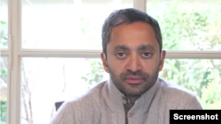 美国NBA金州勇士队老板查马斯·帕里亚毕提亚在2022年1月15日在播客节目中有关新疆的言论引发网络热议。（网络视频截图）