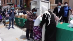 Pembagian Makanan Halal untuk Warga Kota New York