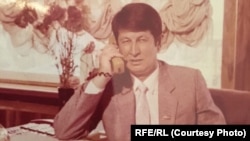 Samandar Qoqonov, dubbed by his supporters as "Uzbekistan’s longest-held political prisoner," was arrested in July 1993. Officials said Qoqonov, 72, a former parliament member, was to be released on October 6 after serving 23 years on embezzlement charges