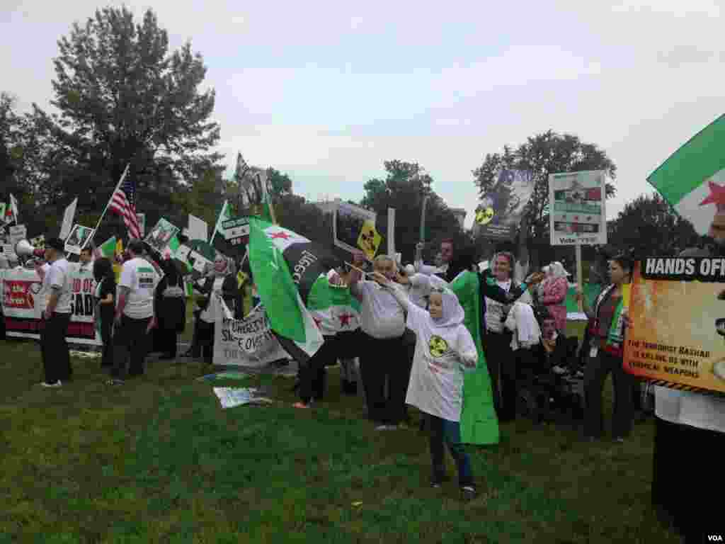 反对美国军事干预叙利亚的抗议游行。