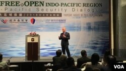 前欧洲盟军最高司令部司令斯塔夫里迪斯在台北的印太安全对话上说，台湾是应对挑战的组成部分。（美国之音萧洵拍摄） 