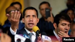 委内瑞拉反对派领袖、宣布自己为临时总统的全国代表大会主席瓜伊多在加拉加斯的一次记者会上讲话。(2019年5月3日)