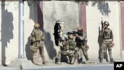 L'attaque de ce lundi intervient une semaine après une assaut contre un centre d'entraînement du NDS dans la capitale afghane, le 7 novembre 2017.