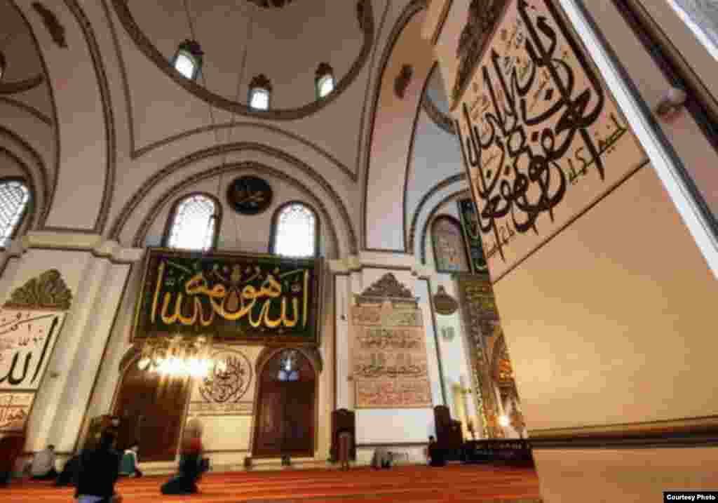 Bursa dan Cumalıkızık: Kelahiran Kekaisaran Ottoman adalah serangkaian situs di kota Bursa dan desa Cumalıkızık di dekatnya di Marmara, Turki. (UNESCO)