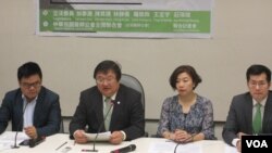 台湾医师工会联合会与民进党立委召开国际记者会