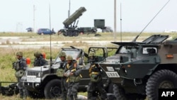 资料照：部署在冲绳县石垣岛的爱国者三型反导系统（2012年4月11日）