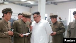 김정은 북한 국무위원장이 함경북도 라남탄광기계연합기업소 9월 1일 기계공장을 시찰했다고, 관영 조선중앙통신이 17일 보도했다.