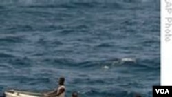 Para bajak laut di lepas pantai Somalia.