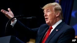 22일 행사에서 연설하는 트럼프 대통령