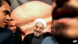 이란 대선 초기 개표 결과 선두를 달리고 있는 하산 로우하니 후보 (자료사진)