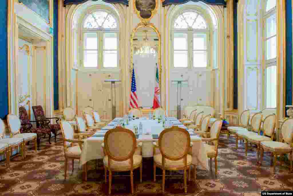 نمایی از «سالن آبی» هتل کوبورگ وین، پایتخت اتریش، محل برگزاری گفتگوهای کشورهای گروه ۱+۵ با ایران