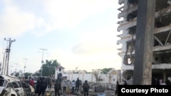 中国和埃及驻摩加迪沙大使馆所在的半岛酒店遭一枚汽车炸弹袭击 （2015年7月26日）
