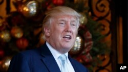 Le président américain Donald Trump à Palm Beach en Floride le 28 décembre 2016. 