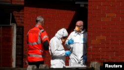 警察调查英国曼彻斯特南部的住宅（2017年5月23日）