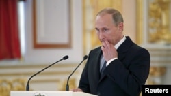28일 러시아 모스크바에서 블라디미르 푸틴 러시아 대통령이 연설하고 있다.