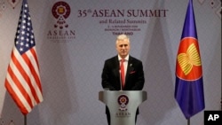 Penasihat Keamanan Nasional AS, Robert O'Brien berbicara pada acara KTT ASEAN di Nonthaburi, Thailand, Senin (4/11). 