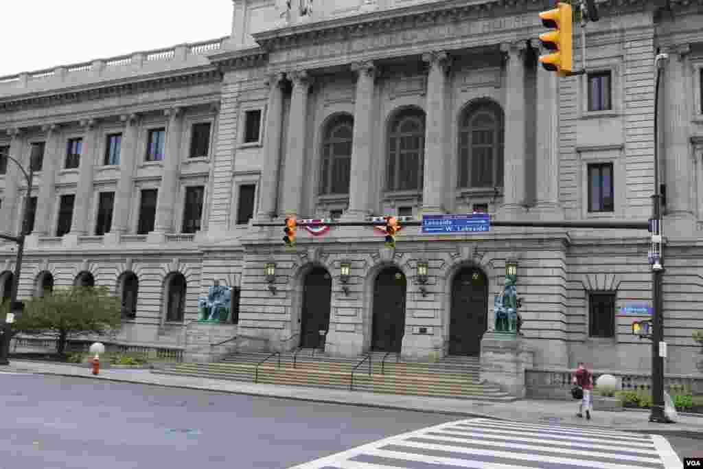 دادگستری شهر.