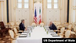 Госсекретарь США Джон Керри и министр иностранных дел Ирана Мохаммад Джавад Зариф 