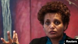 Pireezdaantii Boordii Filannoo Itoophiyaa, Burtukaan Miidhaksaa(suuraa faayilii)