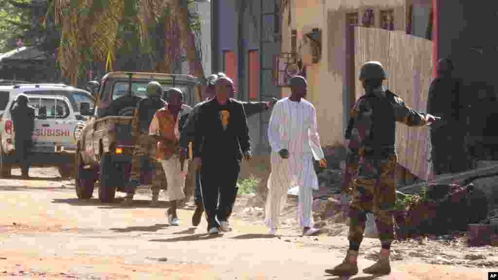 ማሊ፡ ሰባት ካብቲ መጥቃዕቲ ዝተፈጸመሉ አከባቢ ይሃድሙ