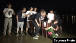 Hommage rendu à Pékin par des amis de Liu Xiaobo, le 19 juillet 2017.