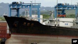 지난해 7월 쿠바에서 불법 무기를 싣고 항해하다 파나마 정부에 적발된 북한 선박 청천강 호. (자료사진)