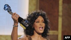 Bloq: Şöhrət Qurbanı Whitney Houston